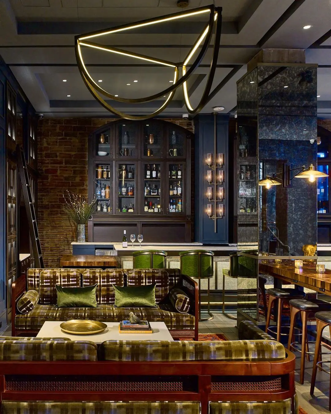 Glenn Hotel Downtown - Atlanta, USA - Crockford Sofa